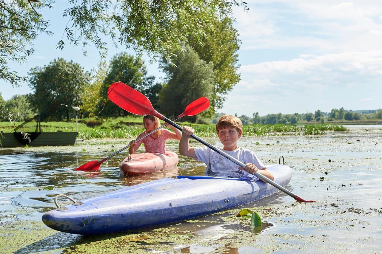 Camping Aux Rives Du Soleil Pont-de-Vaux Exteriör bild